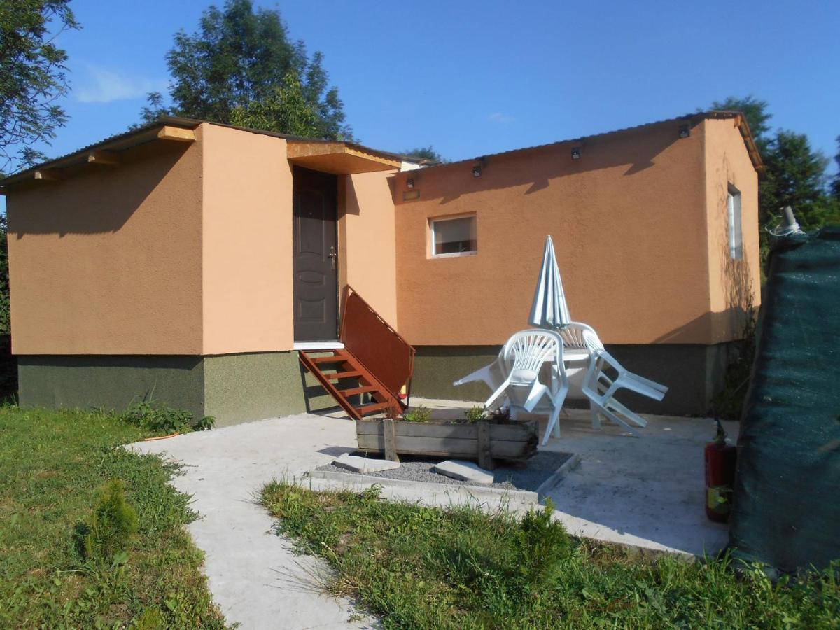 Ubytovanie V Sukromi Dolne Plachtince Exterior foto